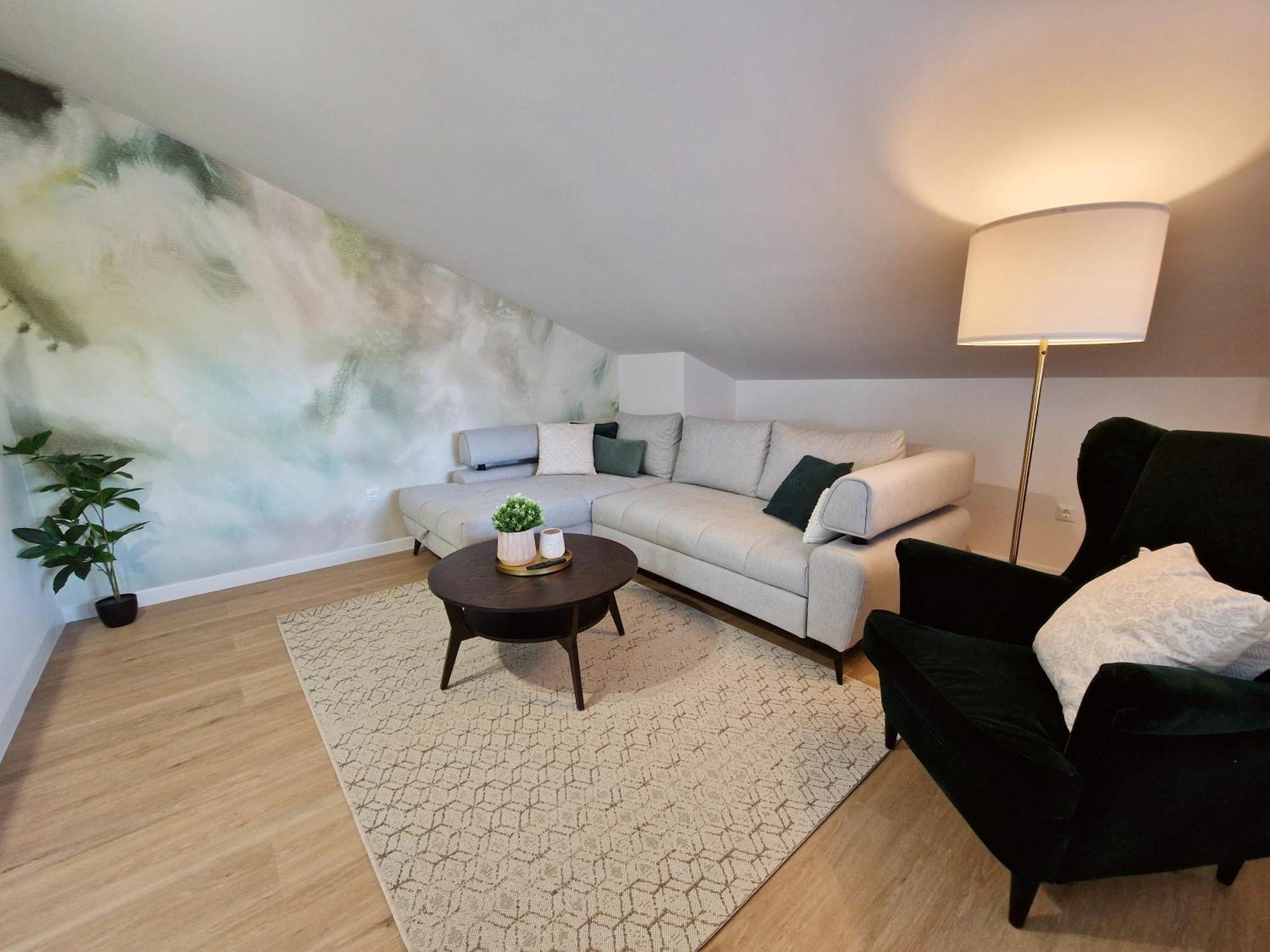 Apartments Jasna Ровин Екстериор снимка